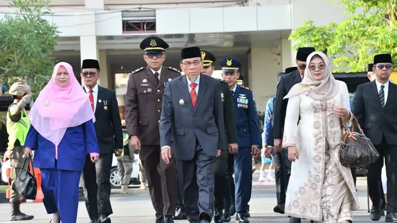 Wakil Wali Kota (Wawako) Padang Maigus Nasir memimpin Upacara Peringatan Gugurnya Pahlawan Nasional Bagindo Aziz Chan ke-79 di Lapangan Upacara Kantor Balai Kota Aie Pacah, Minggu (19/7/2026) pagi. Peringatan tersebut mengusung tema 