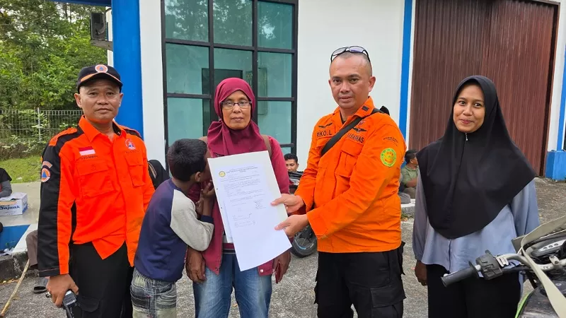 Tim SAR Gabungan mengakhiri operasi pencarian terhadap Afriyanto (42) di kawasan Hutan Pendidikan dan Penelitian Biologi Universitas Andalas, Padang, Selasa (28/7/2026), setelah korban belum berhasil ditemukan. (Dok. Basarnas)