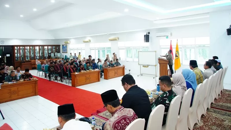 Rakor yang berlangsung di Aula Kantor Bupati Tanah Datar pada Kamis (2/7/2026). (Foto: Pemkab Tanah Datar)