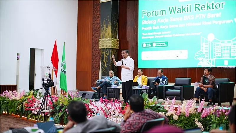 Forum bertajuk 