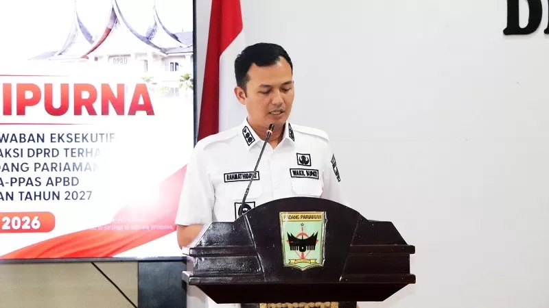 Wakil Bupati Padang Pariaman, Rahmat Hidayat, dalam Rapat Paripurna DPRD Kabupaten Padang Pariaman yang digelar pada Rabu (22/7/2026). (Foto: Pemkab Padang Pariaman)
