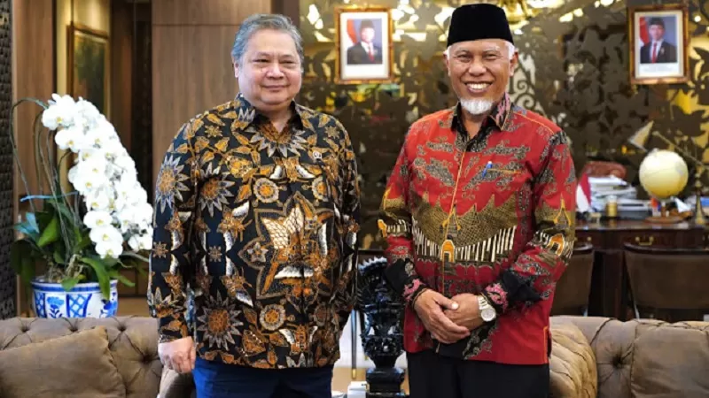  Gubernur Sumatera Barat (Sumbar), Mahyeldi, saat beraudiensi dengan Menteri Koordinator Bidang Perekonomian Republik Indonesia, Airlangga Hartarto, di Gedung Ali Wardhana, Kementerian Koordinator Bidang Perekonomian, Jakarta, Rabu (22/7/2026). (Foto: Pemprov Sumbar)