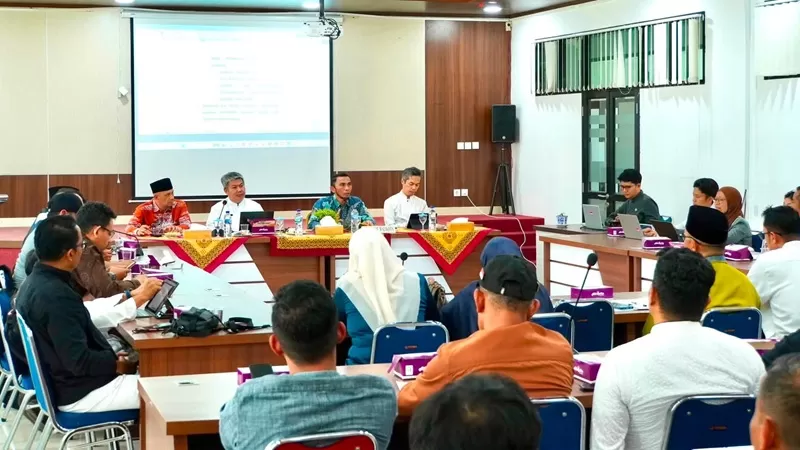 Rapat Koordinasi Tim Koordinasi Penanggulangan Kemiskinan (TKPK) Triwulan II Tahun 2026 di Hall Lantai III Bappeda, Jumat (31/7/2026). (Foto: Pemko Padang Panjang)