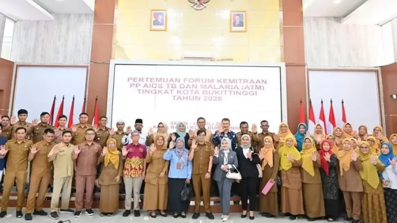 Pemerintah Kota Bukittinggi memperkuat upaya penanganan AIDS, tuberkulosis (TB), dan malaria melalui Forum Kemitraan AIDS, TB, dan Malaria (ATM) tingkat Kota Bukittinggi Tahun 2026, Senin (13/7/2026).