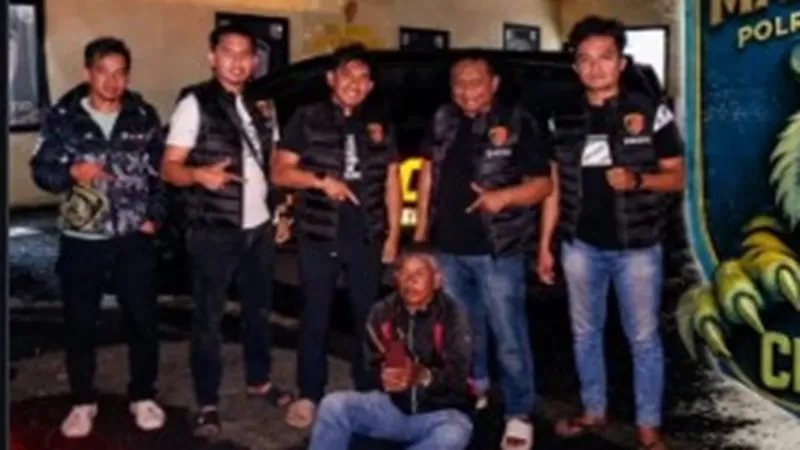 Polres Padang Panjang berhasil mengungkap kasus dugaan pencurian telepon seluler yang terjadi di Jorong Tigo Suku, Nagari Paninjauan, Kabupaten Tanah Datar.  (Foto: Polres Padang Panjang)