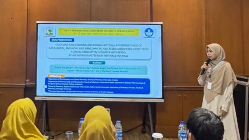 Dosen Fakultas Farmasi Universitas Andalas (UNAND), apt. Yoneta Srangenge, S.Farm., M.Sc., meraih penghargaan Best Oral Presentation dalam The 4th International Conference on Health Sciences (ICHS) 2026. (Foto: Unand)