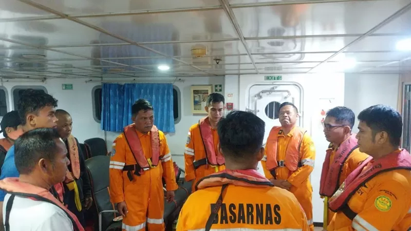 KN Yudistira diberangkatkan Kantor SAR Padang untuk melakukan operasi pencarian dan pertolongan terhadap KM Halim Wijaya yang mengalami mati mesin di sekitar Pulau Angso Duo, Kota Pariaman, Rabu (5/8/2026) malam. (Dok. Basarnas)