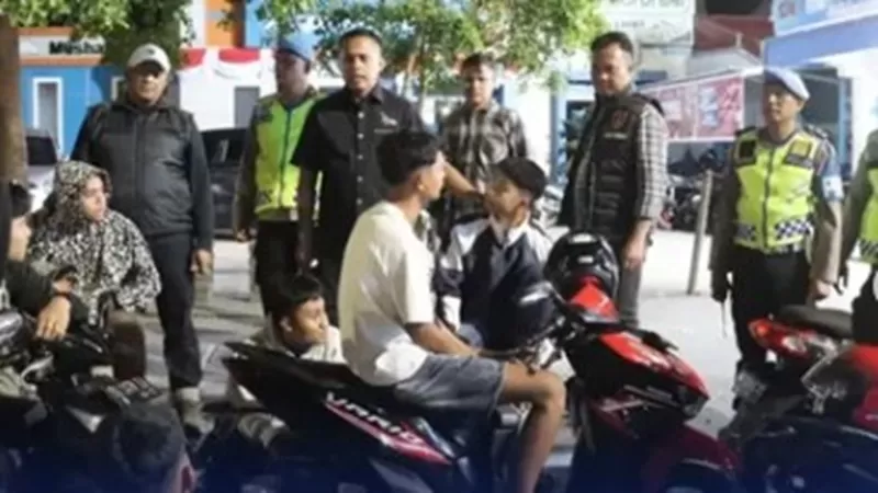 Upaya pencegahan gangguan Kamtibmas saat akhir pekan dilakukan Polres Payakumbuh dengan mengerahkan ratusan personel hingga Minggu (9/8/2026) dini hari. (Foto: Polres Payakumbuh)