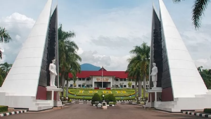 Gerbang IPDN salah satu sekolah kedinasan. (Foto: Menpan RB)