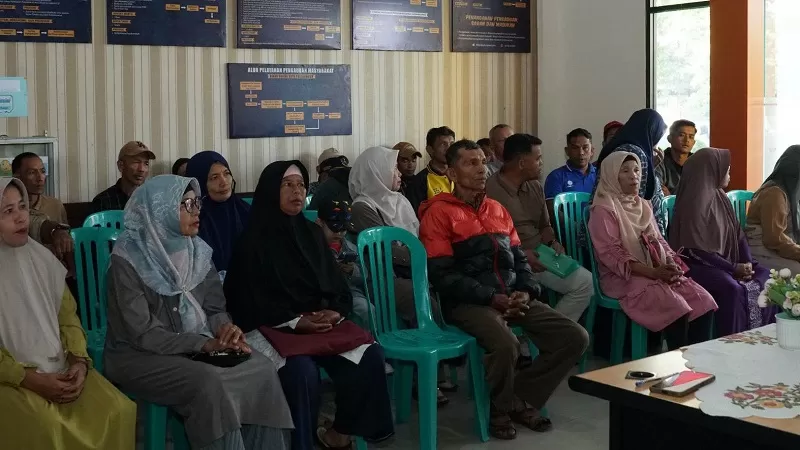 Penyerahan banpres  di lobi Dinas Sosial Kota Payakumbuh, Kamis (20/8/2026). (Foto: Pemko Payakumbuh)