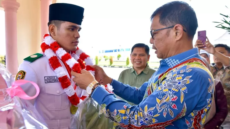 Ahmad Al Fatih disambut Pemerintah Kabupaten Agam di Ruang VIP Bandara Internasional Minangkabau, Padang Pariaman, Sabtu (22/8/2026). (Foto: Pemkab Agam)