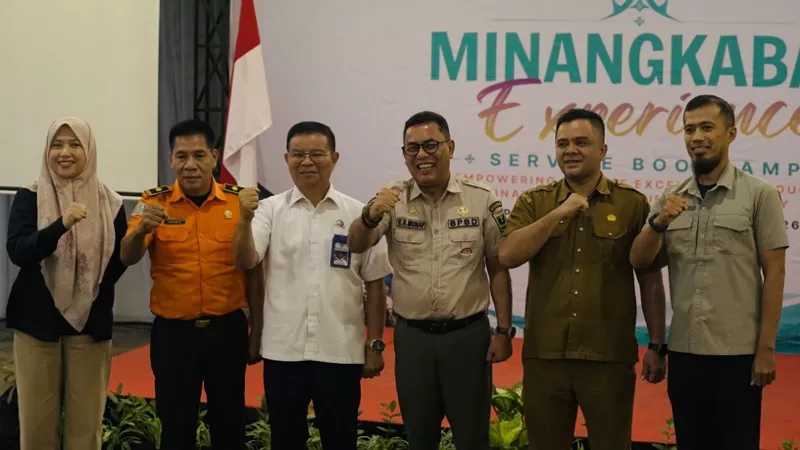 Pokdarwis dari berbagai daerah di Sumatera Barat (Sumbar) mengikuti Minangkabau Experience Service Bootcamp & Pelatihan Search and Rescue (SAR) yang diselenggarakan InJourney Airports Kantor Cabang Bandara Internasional Minangkabau di Hotel ZHM Premiere Padang, Selasa (1/9/2026) siang. (Dok. BIM)