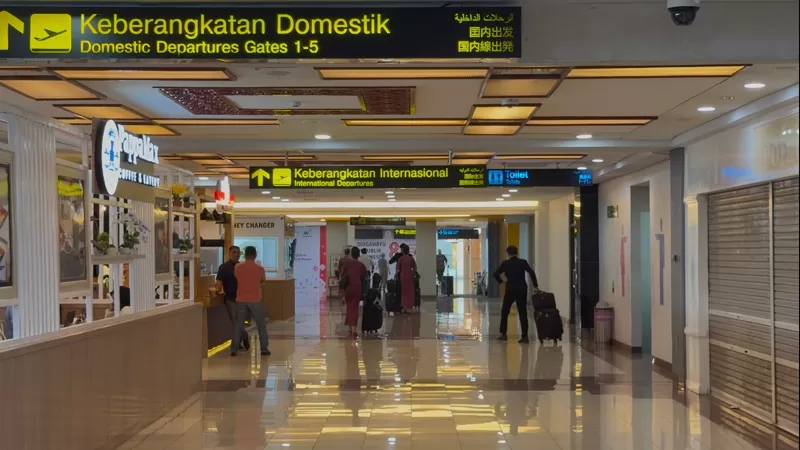 Sejumlah penerbangan dari dan menuju Bandara Internasional Minangkabau dibatalkan pada Minggu (6/9/2026) akibat dampak erupsi Anak Gunung Krakatau terhadap jalur penerbangan dan operasional bandara di Jakarta. (Dok. BIM)