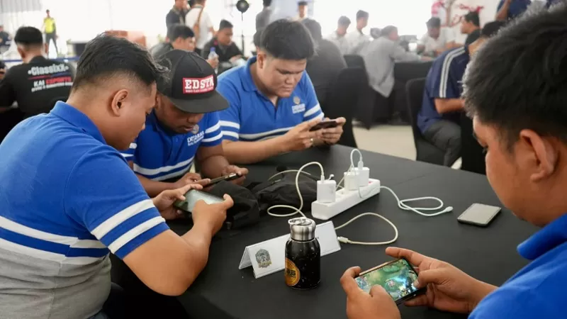 Tournament E-Sport Mobile Legends dalam rangka Hari Perhubungan Nasional (Harhubnas) 2026 di Peron Bandara Stasiun Padang, Rabu (9/9/2026) pagi. (Dok. KAI Divre II Sumbar)