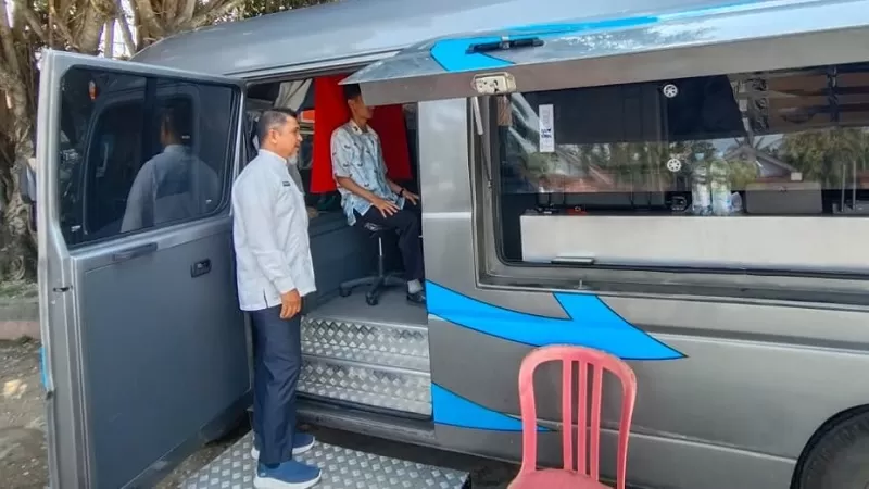 Dinas Kependudukan dan Pencatatan Sipil (Disdukcapil) Kota Solok membuka layanan jemput bola dengan mendatangi sekolah secara langsung. (Foto: Pemko Solok)