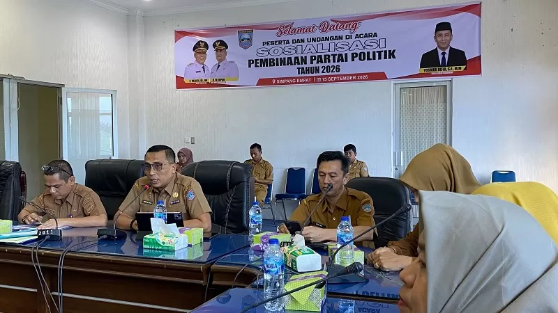Sosialisasi Pembinaan Partai Politik di Auditorium Kantor Bupati Pasaman Barat, Selasa (15/9/2026). (Foto: Pemkab Pasbar)