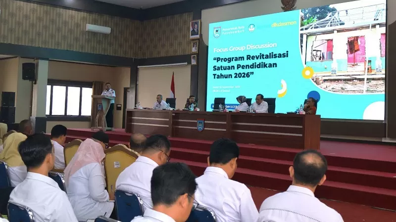 Focus Group Discussion (FGD) dan Sosialisasi Program Revitalisasi Satuan Pendidikan Tahun 2026 dibuka Wali Kota Payakumbuh Zulmaeta melalui Wakil Wali Kota Payakumbuh Elzadaswarman di Aula Josrizal Zain, Balai Kota Payakumbuh, Rabu (16/9/2026). (Foto: Pemko Payakumbuh)