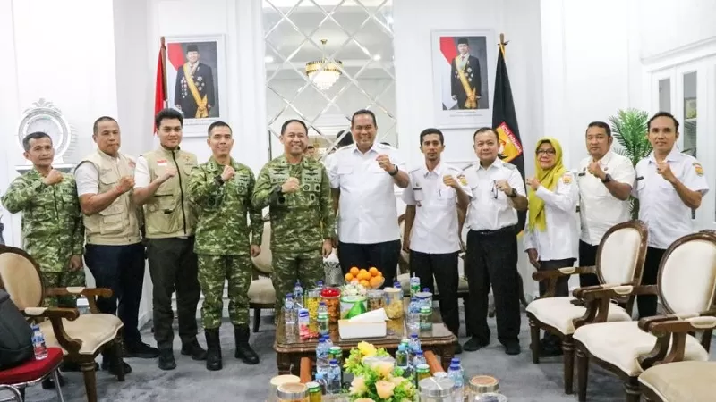 Kunjungan Marsma TNI Ridha Hermawan, S.H., M.Han, yang merupakan Wakil Kepala Posko Nasional Satuan Tugas Percepatan Rehabilitasi dan Rekonstruksi (Satgas PRR) Pascabencana Alam di wilayah Aceh, Sumatera Utara, dan Sumatera Barat, ke Kota Pariaman, Rabu (16/9/2026) pagi. (Foto: Pemko Pariaman)