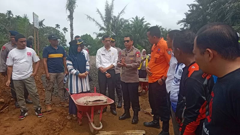 Pemerintah Kabupaten Pasaman Barat mendapat kunjungan monitoring dan evaluasi dari Satuan Tugas (Satgas) Percepatan Rehabilitasi dan Rekonstruksi Pascabencana, Rabu (30/9/2026). (Foto: Pemkab Pasbar)