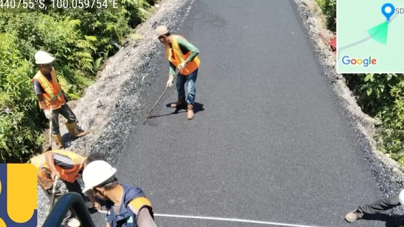 Sejumlah ruas jalan strategis di Kabupaten Padang Pariaman segera mendapatkan peningkatan melalui proyek hotmix dengan nilai kontrak mencapai Rp5,24 miliar. (Foto: Pemkab Padang Pariaman)