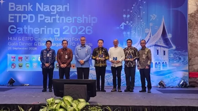 Sekda  Arry saat mewakili Gubernur Sumatera Barat dalam Bank Nagari ETPD Partnership Gathering 2026, Jumat (25/9/2026). (Foto: Pemprov Sumbar)
