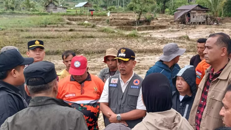 Banjir bandang menerjang Nagari Simpang Tonang, Kecamatan Dua Koto, Kabupaten Pasaman, Sumatera Barat, Jumat (18/9/2026).  (Foto: Pemkab Pasaman)