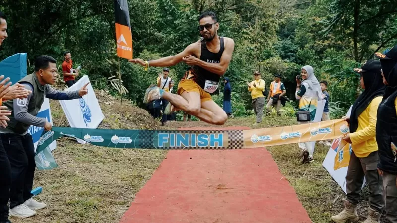 Trail Run di kawasan jalur pendakian Gunung Kerinci, Solok Selatan, Minggu (27/9/2026). (Foto: Pemkab Solsel)