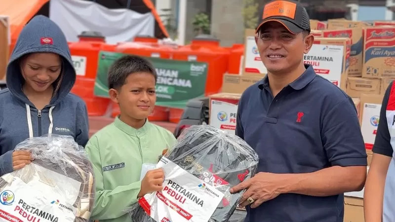 Pertamina Patra Niaga Sumbagut menyerahkan bantuan untuk masyarakat terdampak galodo dan Tim Satgas di Posko Batang Barus, Kabupaten Solok, Jumat (2/10/2026). (Dok. PPN Sumbagut)