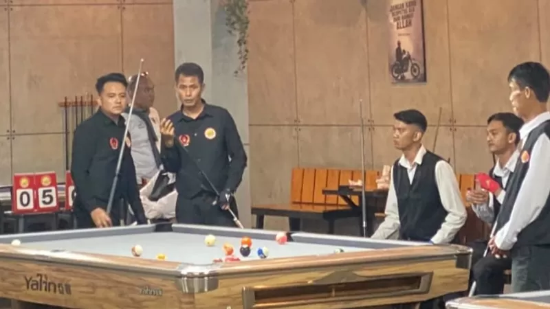 Kontingen biliar Kota Padang mempersiapkan delapan atlet untuk mengikuti 14 nomor pertandingan pada Porprov XVI Sumbar 2026 di Labewa Cue Sport, Fabriek Tabing, Kota Padang. (Dok. POBSI Padang)