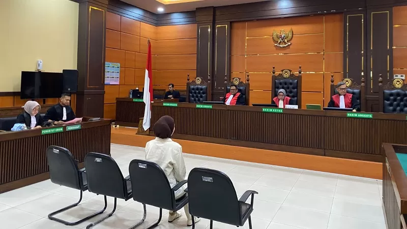 Kejaksaan Negeri Padang melakukan pengajuan tuntutan pemaafan hakim terhadap terdakwa AUF dalam perkara pencemaran nama baik, Rabu (7/10/2026) siang. (Dok. Kejari Padang)