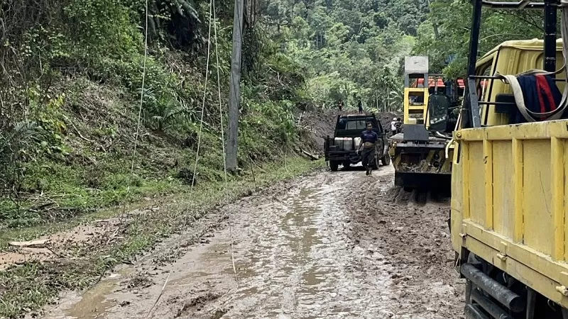 Banjir yang melanda Kecamatan Ranah Ampek Hulu Tapan, Kabupaten Pesisir Selatan, Sumatera Barat, berdampak pada 1.183 kepala keluarga (KK) atau 4.240 jiwa di sembilan nagari. (Foto: Pemkab Pessel)