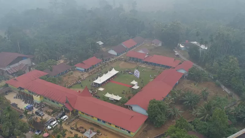 Kebijakan tersebut ditetapkan melalui Surat Edaran Pemerintah Kabupaten Solok Selatan Nomor 420/0811/Disdik/2026 tentang Penyelenggaraan Pembelajaran Jarak Jauh (PJJ) Akibat Dampak Kabut Asap. (Foto: Pemkab Solsel)