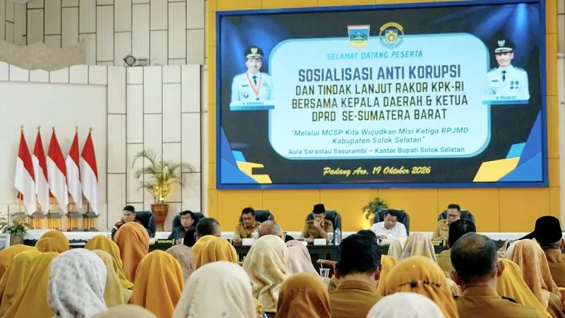 Cegah Korupsi Dana BOS, Bupati Minta Kepala Sekolah di Solok Selatan Transparan. (Foto: Pemkab Solsel)
