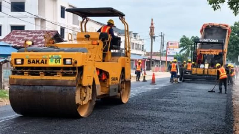  Jalan nasional Sei Dareh–Junction (Koto Baru), Kabupaten Dharmasraya, Sumatera Barat, mendapat penanganan preservasi sepanjang 19,35 kilometer. (Foto: BPJN Sumbar)