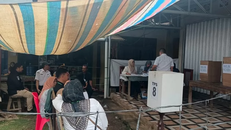  Pemilihan Wali Nagari (Pilwana) Serentak 2026 di Kecamatan Ranah Pesisir, Kabupaten Pesisir Selatan, Sumatera Barat, berlangsung aman dan tertib pada Rabu (21/10/2026). (Foto: Pemkab Pessel)