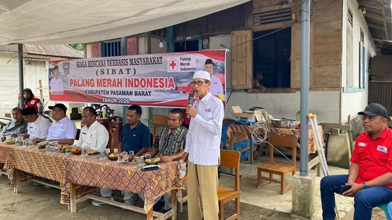 Peluncuran program digelar pada Jumat (9/10/2026). Kegiatan juga diisi dengan penanaman pohon kelapa genjah sebagai bagian dari pemberdayaan masyarakat sekaligus upaya meningkatkan kepedulian terhadap lingkungan. (Foto: Pemkab Pasbar)