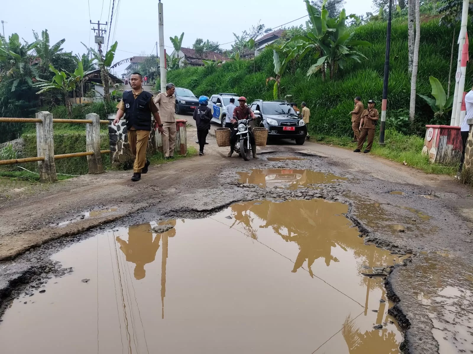 Kondisi Kerusakan Jalan di Wilayah Cibugel, Selasa (6/1/2026)