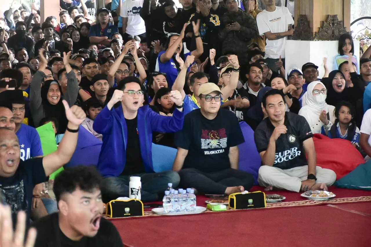 Keseruan Nobar Persib-Persija di PPS