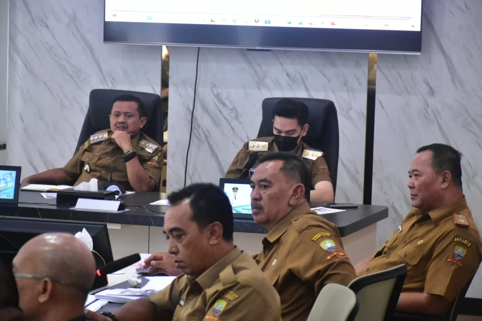 Potret Pemerintah Kabupaten Sumedang saat (Rakor) terkait inflasi selama Ramadhan 2026, Senin (23/02/2026).