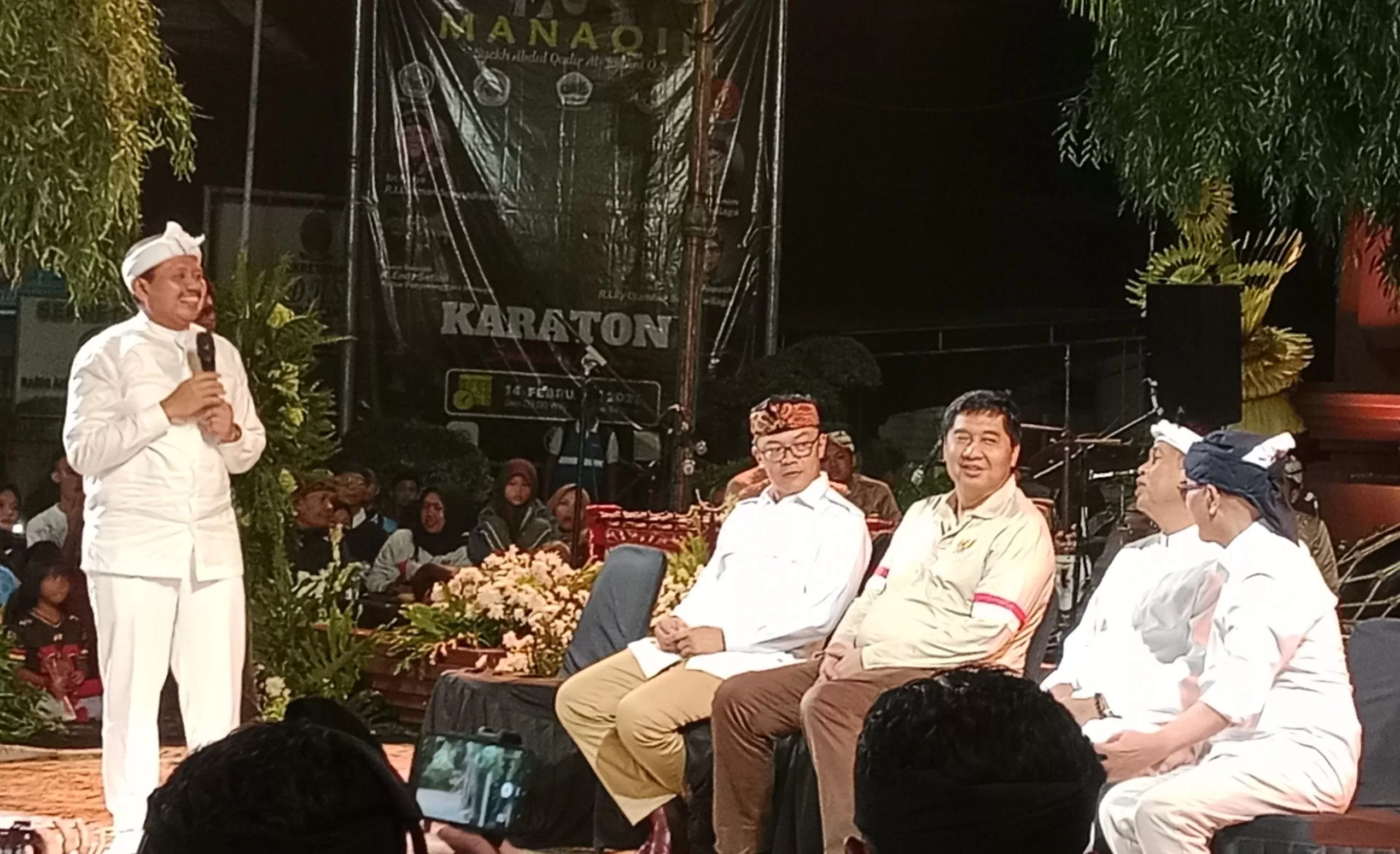 Balutan Seni Sunda Iringi Deklarasi Bupati Sumedang Dony Ahmad Munir (kiri) Bergabung dengan Partai Gerindra (Foto : Istimewa) 