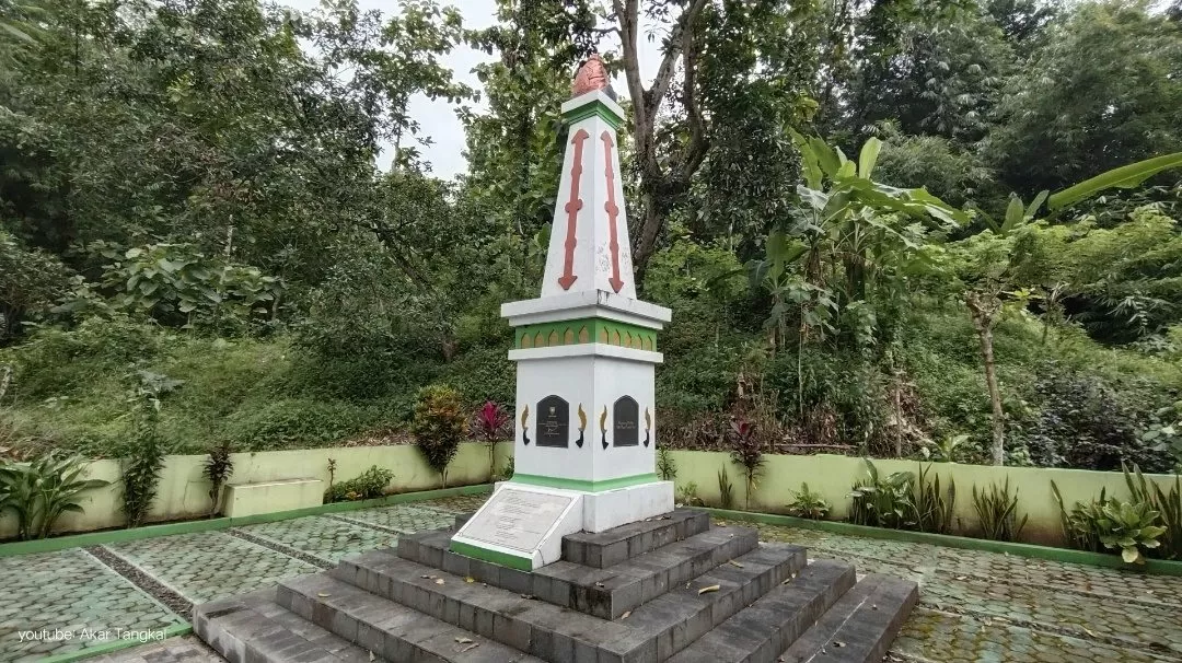 Potret Monumen H Endang Sukandar, Mantan Bupati Sumedang, Rabu (11/02/2026). - G'Jodt