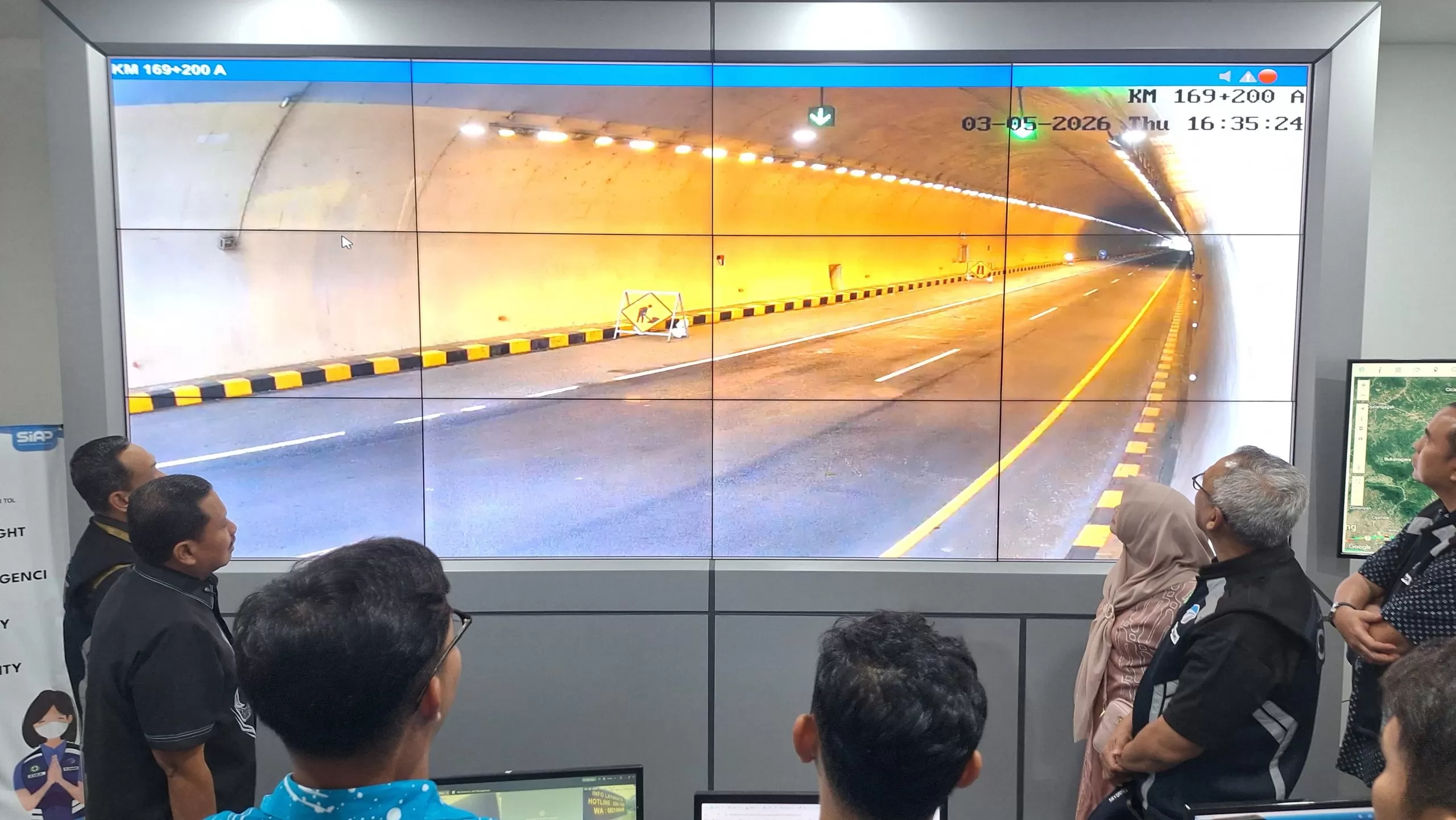 Bupati Sumedang, Sekda, beserta Pejabat CKJT saat peninjauan jalan Tol Cisumdawu, ist