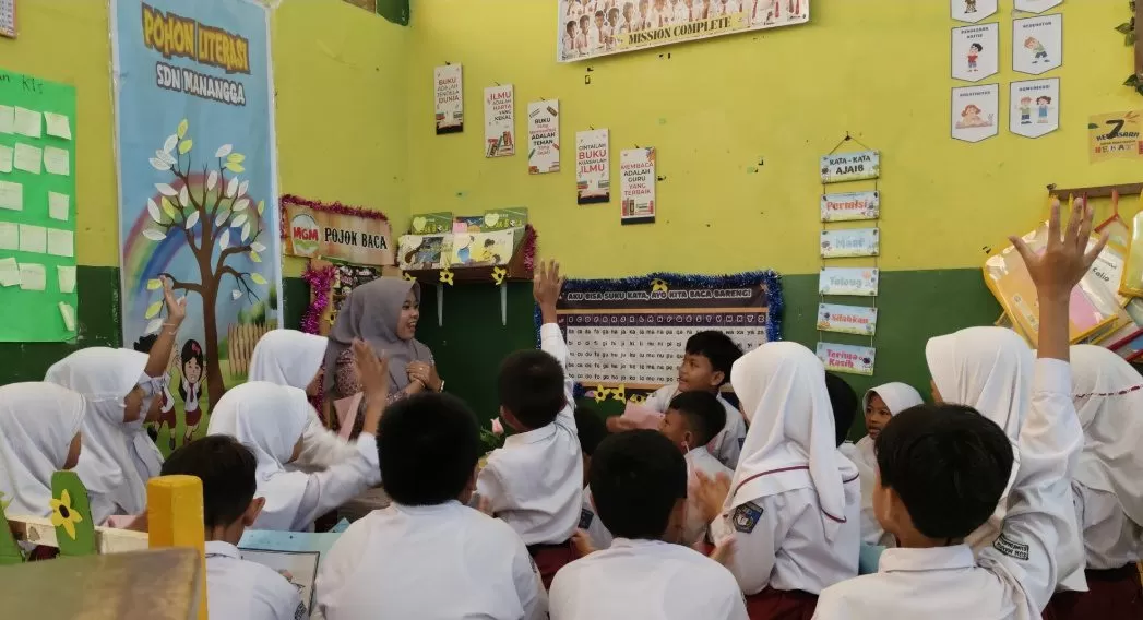Potret Keseruan Kegiatan Belajar Mengajar di kelas 3 SDN Manangga, Jum'at (13/3/2026) - G'jodt