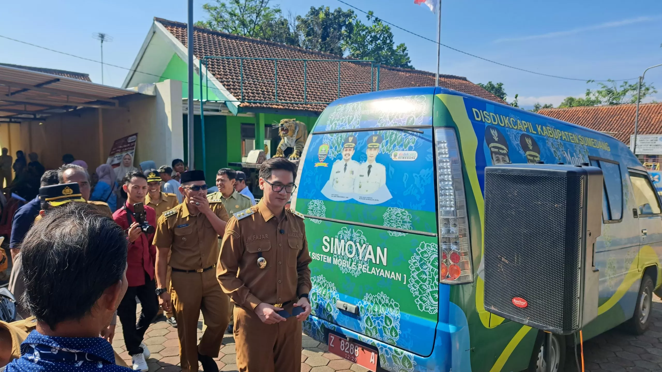 Wakil Bupati Sumedang M Fajar Aldila disela acara Gebyar Sembako. (foto : Istimewa)