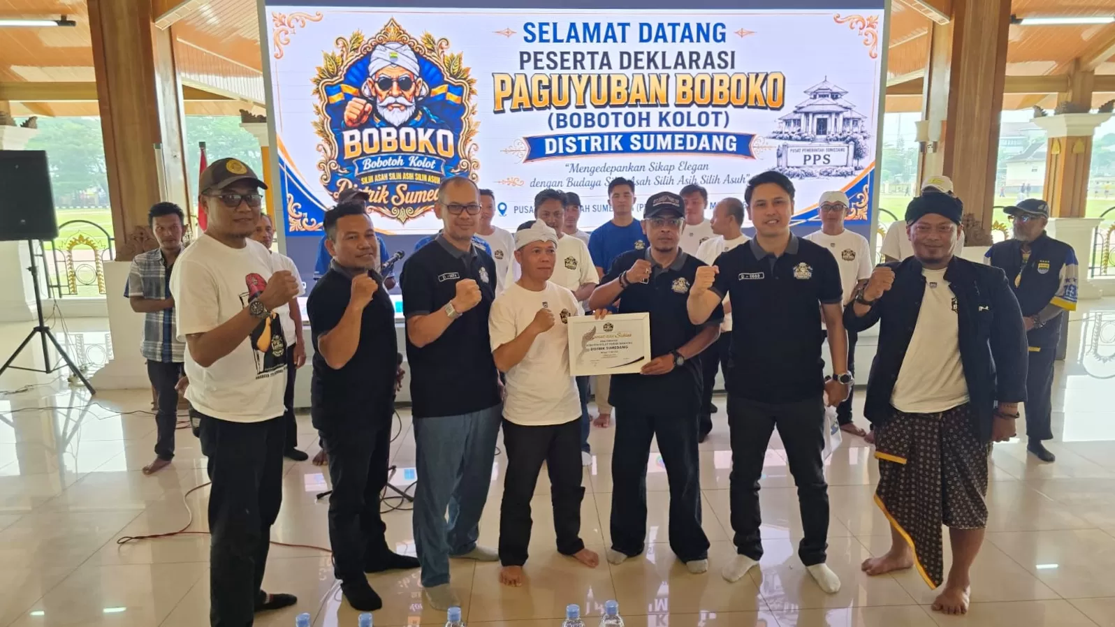 Peresmian Paguyuban Bobotoh Kolot Sumedang di pendopo Pusat Pemerintahan Sumedang. (Foto : Istimewa)