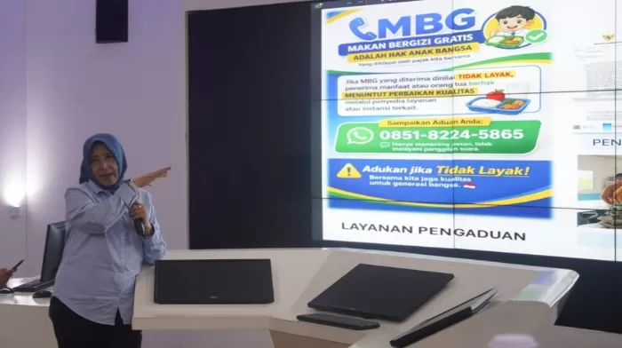 Sekretaris Daerah Sumedang, Tuti Ruswati saat melakukan pemaparan. (foto : istimewa)