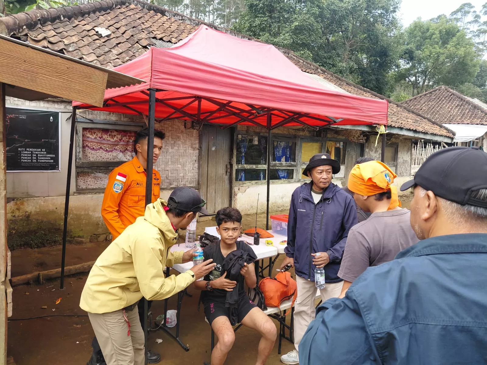 Remaja Tersesat di Lembah Tengkorang Cilengkrang Kabupaten Bandung Ditemukan Selamat