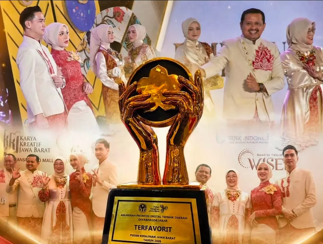 Piala penghargaan yang diraih Sumedang sebagai Promosi Digital Terfavorit pada ajang Pekan Kerajinan Jawa Barat (PKJB) 2026. (Foto : Istimewa)