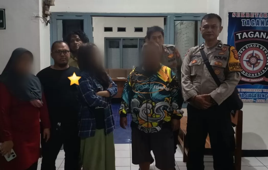 Perempuan yang Ditemukan Linglung di Desa Mekarjaya saat Dijemput Orangtua di Kantor Dinas Sosial Kabupaten Sumedang (Foto : Istimewa) 