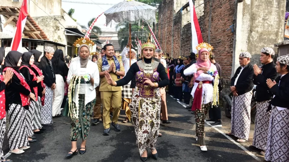 Seremonial dalam apel pagi di kantor Dinsos Sumedang, Senin (03/08/2026). (Foto:Ist) 
